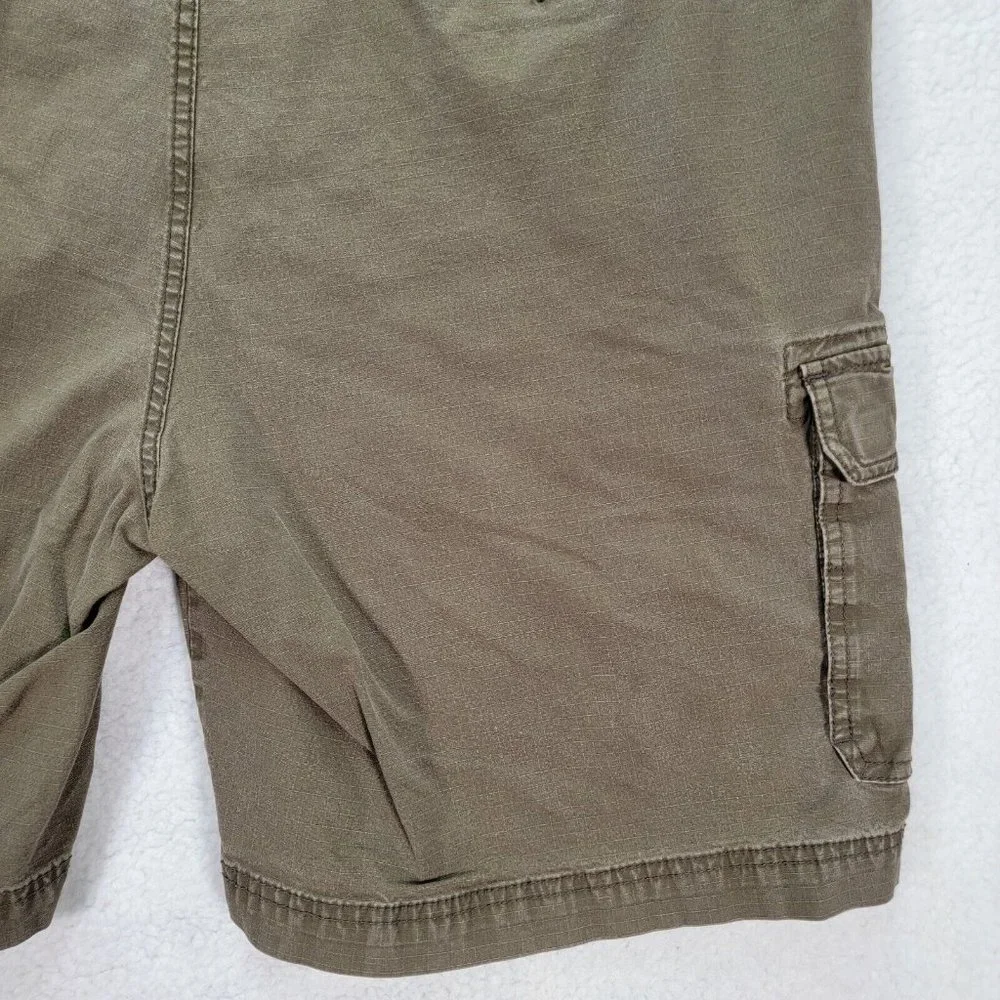 St. John's Bay Brown Stretch Relaxed Fit Classic Casual Active Cargo Shorts